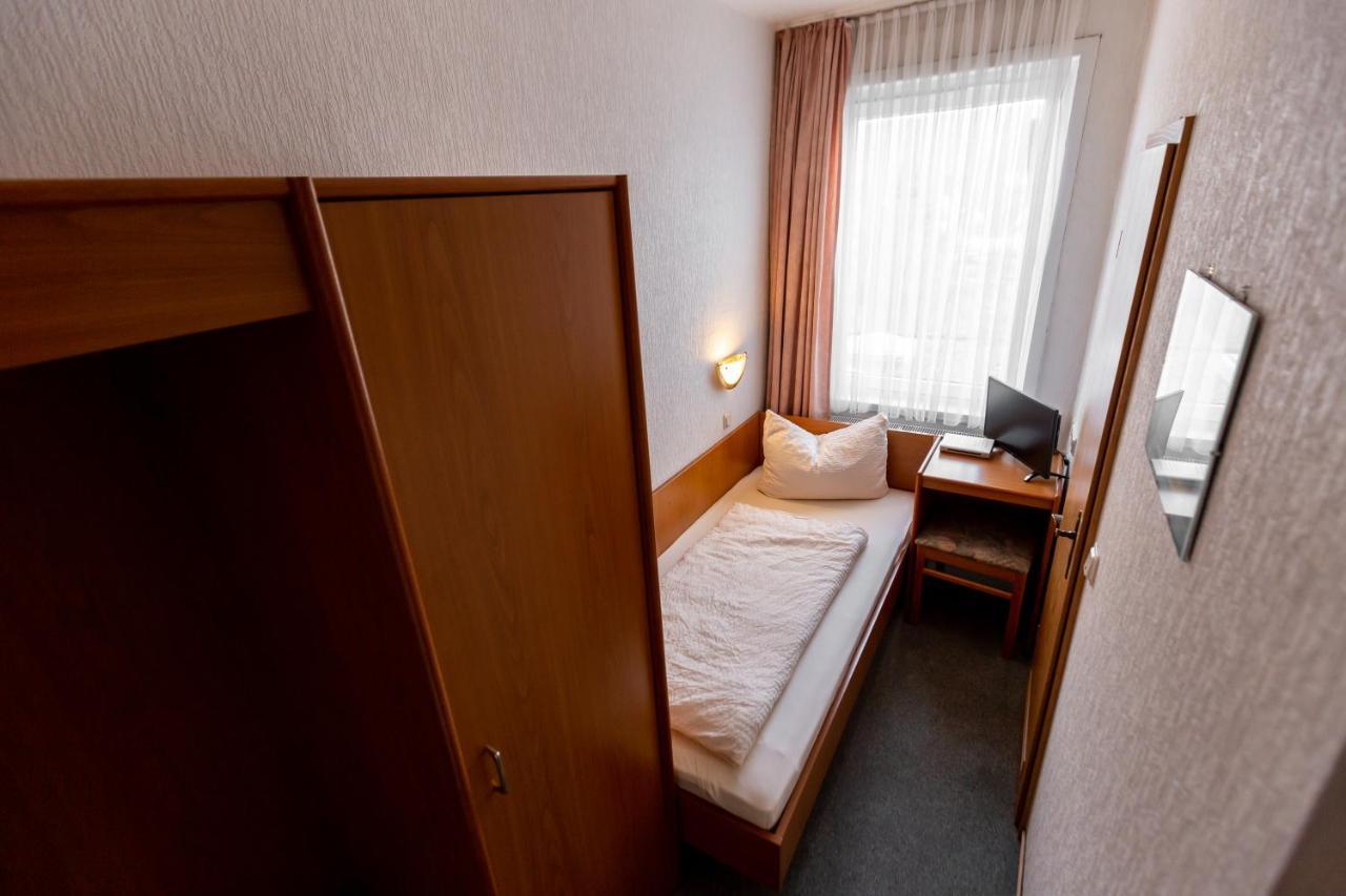 Hotel Froehlich-Hoeche Услар Экстерьер фото
