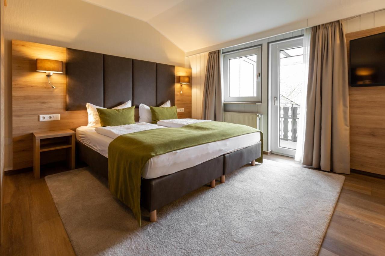 Hotel Froehlich-Hoeche Услар Экстерьер фото