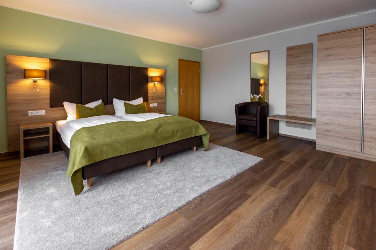 Hotel Froehlich-Hoeche Услар Экстерьер фото